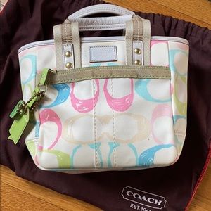 Coach Hamptons Signature Scribble